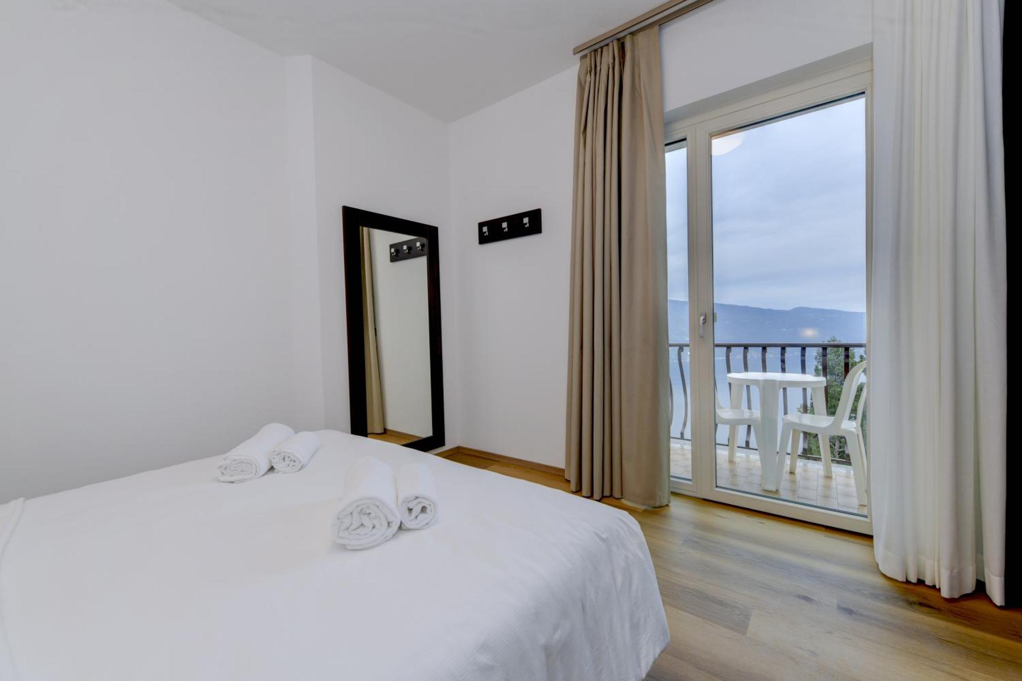 Hotel Bellavista Tignale Eksteriør billede