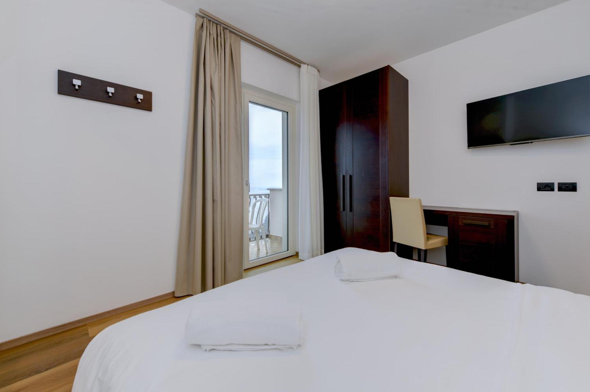 Hotel Bellavista Tignale Eksteriør billede