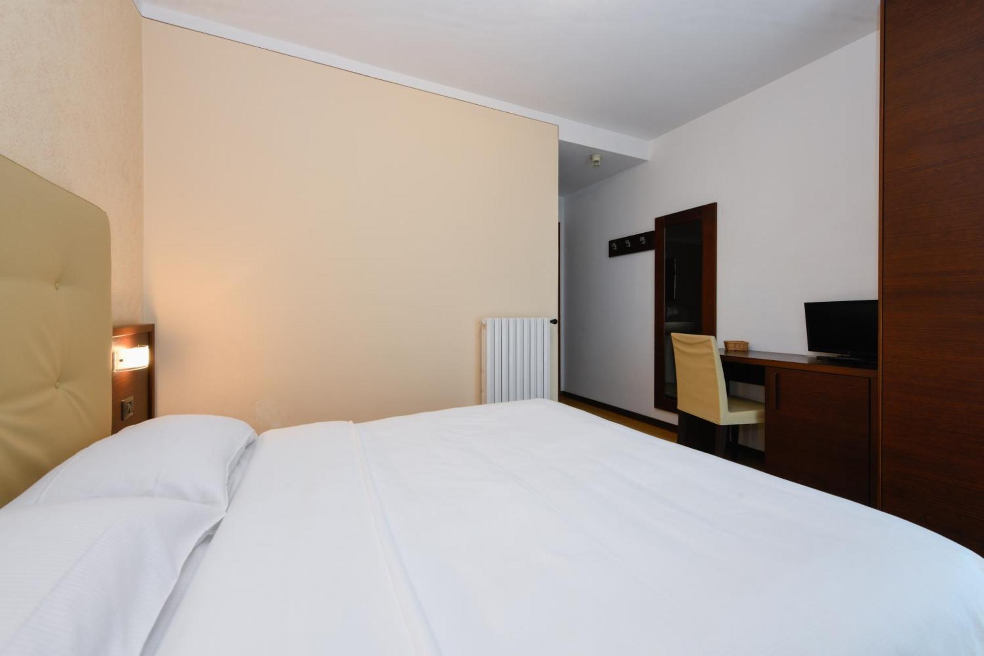Hotel Bellavista Tignale Eksteriør billede